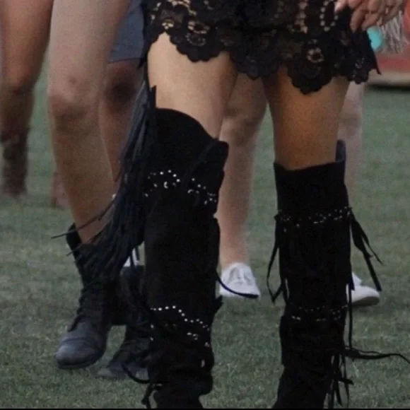 Giuseppe Zanotti Demi Studded Fringed Suede Boots - Picture 4 of 9